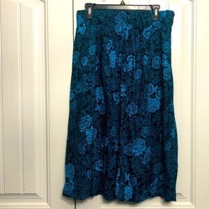 Vintage Robyn blue & black floral pleated midi skirt made in the USA. 16